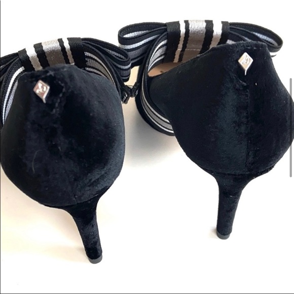 Sam Edelman black velvet bow heels - Picture 7 of 9